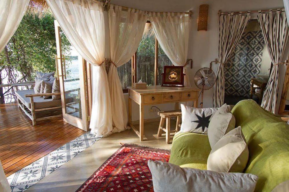 Tongabezi Lodge Simonga エクステリア 写真
